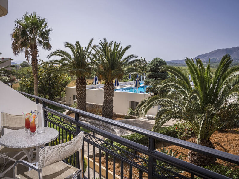 Vantaris Garden & Corner