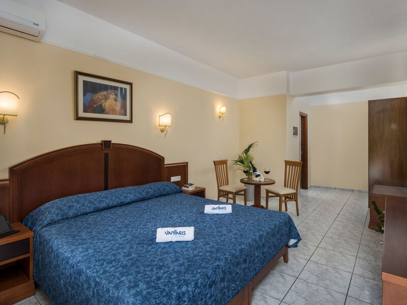 Vantaris Garden & Corner