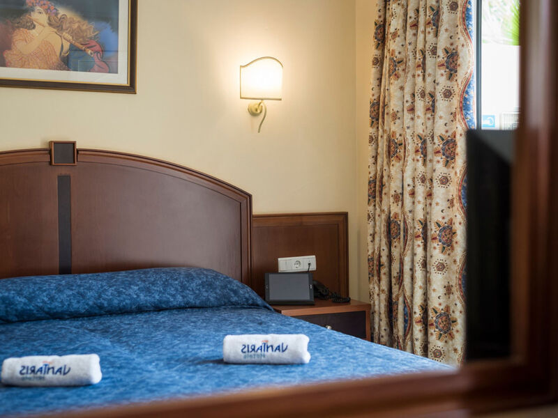 Vantaris Garden & Corner