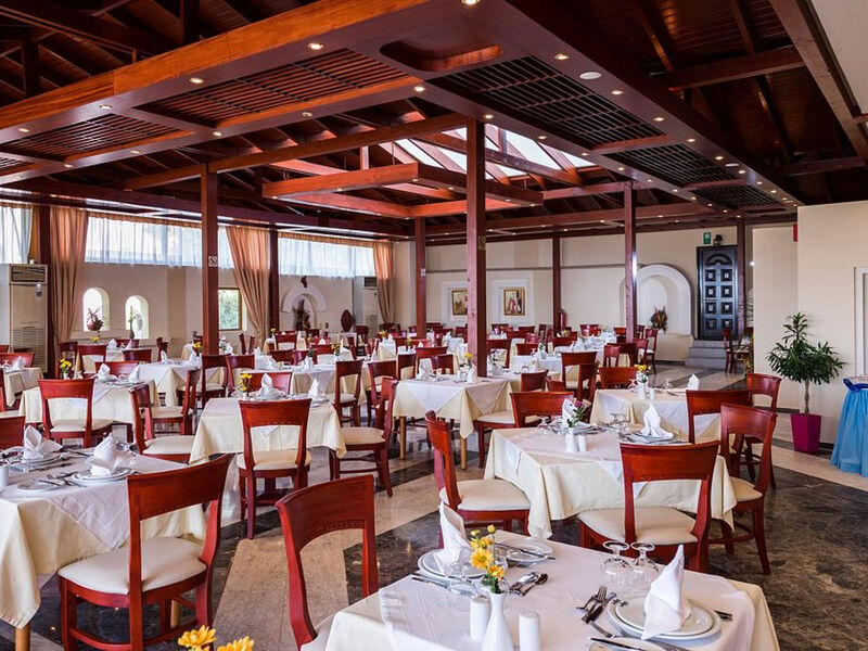 Vantaris Luxury Beach Resort