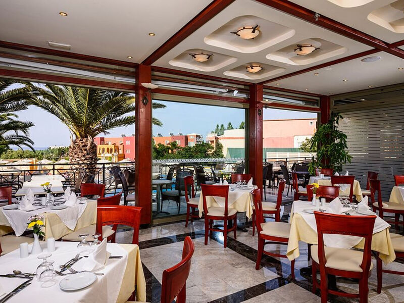 Vantaris Luxury Beach Resort