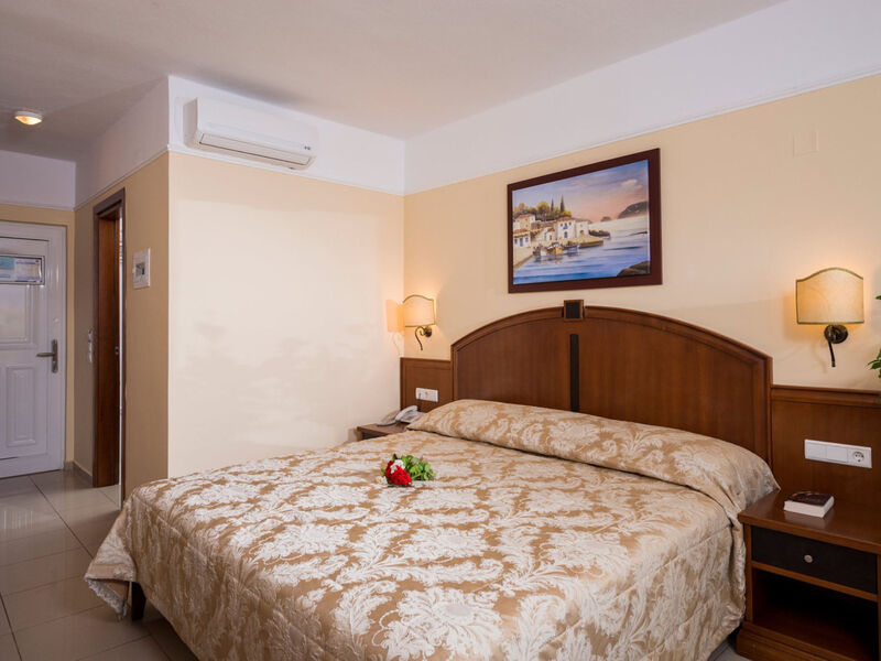 Vantaris Luxury Beach Resort