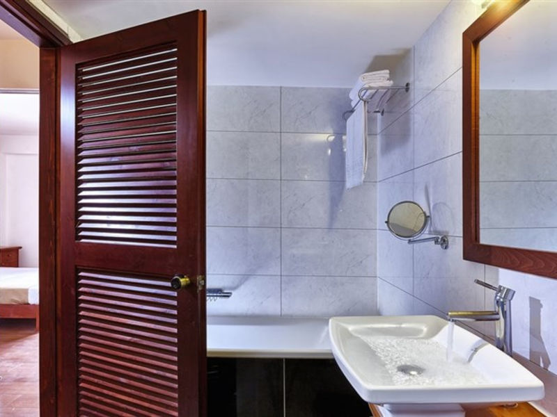 Vasia Beach Resort & Spa