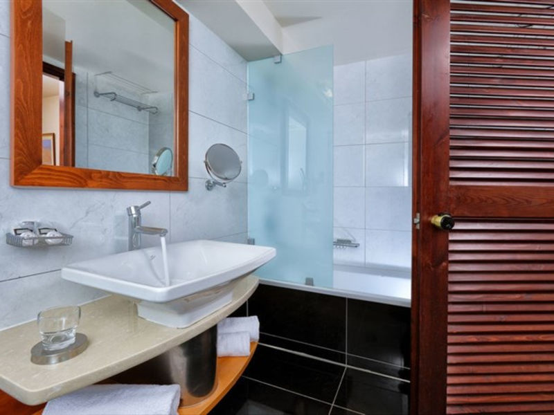Vasia Beach Resort & Spa