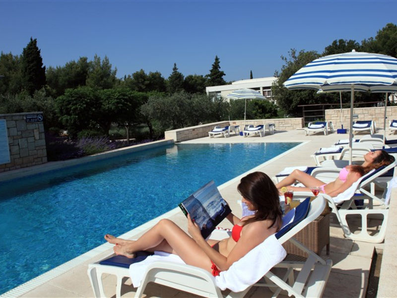 Tourist Resort Velaris