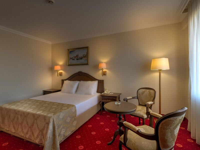 Venezia Palace Deluxe Resort