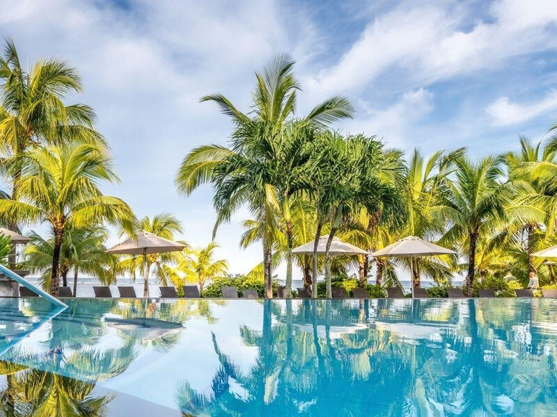 Victoria Beachcomber Resort & Spa