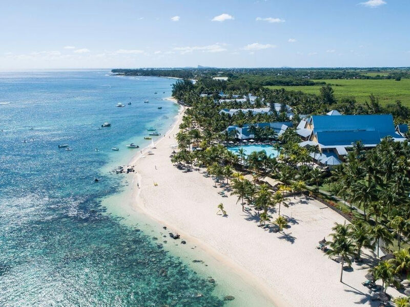 Victoria Beachcomber Resort & Spa