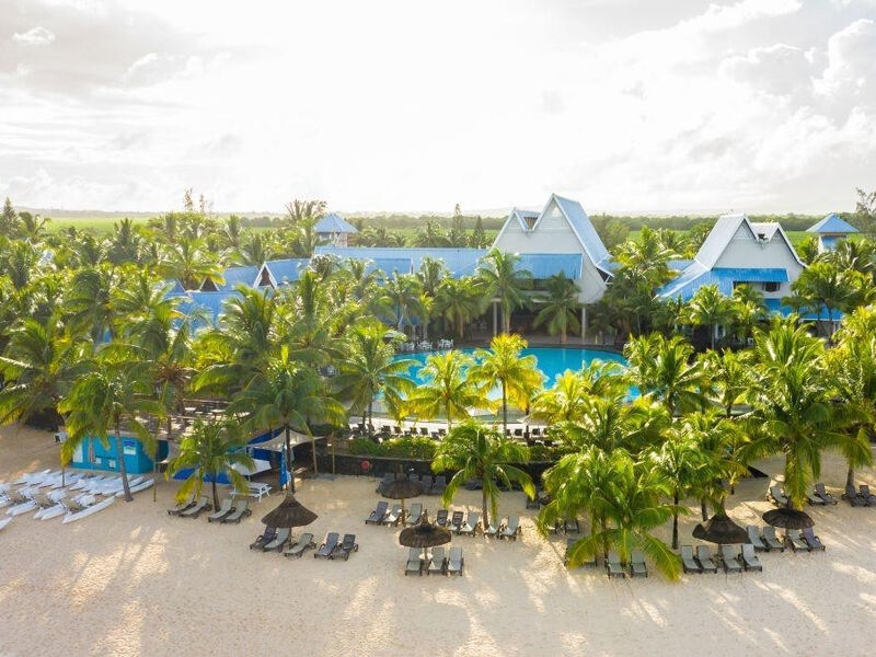Victoria Beachcomber Resort & Spa