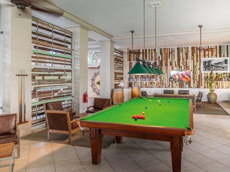 Victoria Beachcomber Resort & Spa