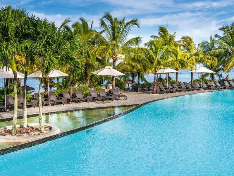 Victoria Beachcomber Resort & Spa