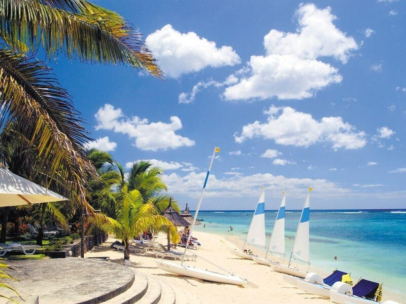 Victoria Beachcomber Resort & Spa