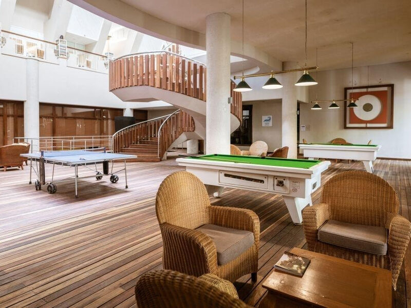 Victoria Beachcomber Resort & Spa