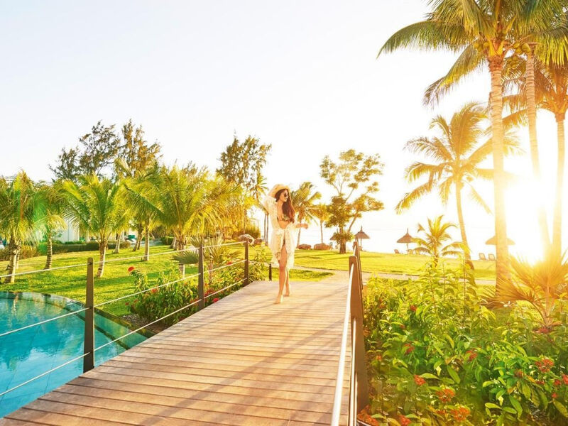 Victoria Beachcomber Resort & Spa