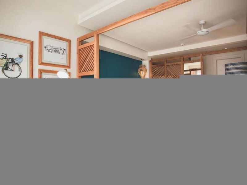 Victoria Beachcomber Resort & Spa