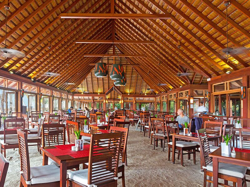 Vilamendhoo Island Resort & Spa