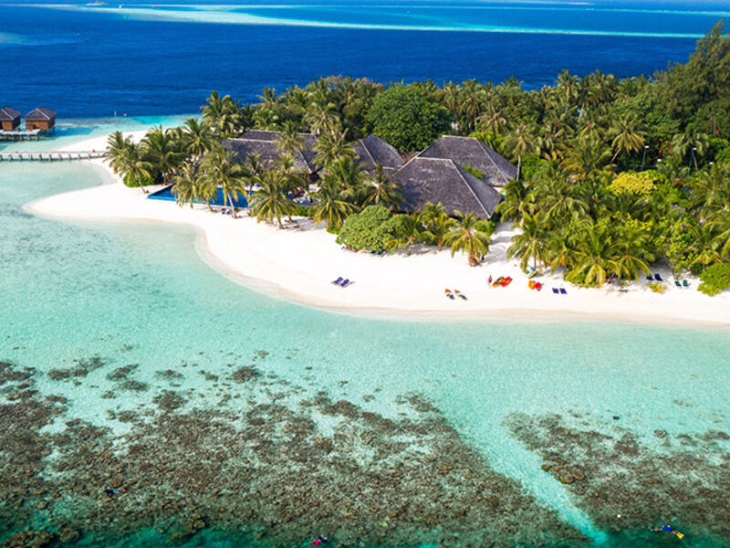 Vilamendhoo Island Resort & Spa