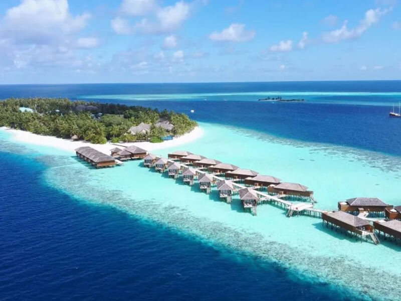 Vilamendhoo Island Resort & Spa