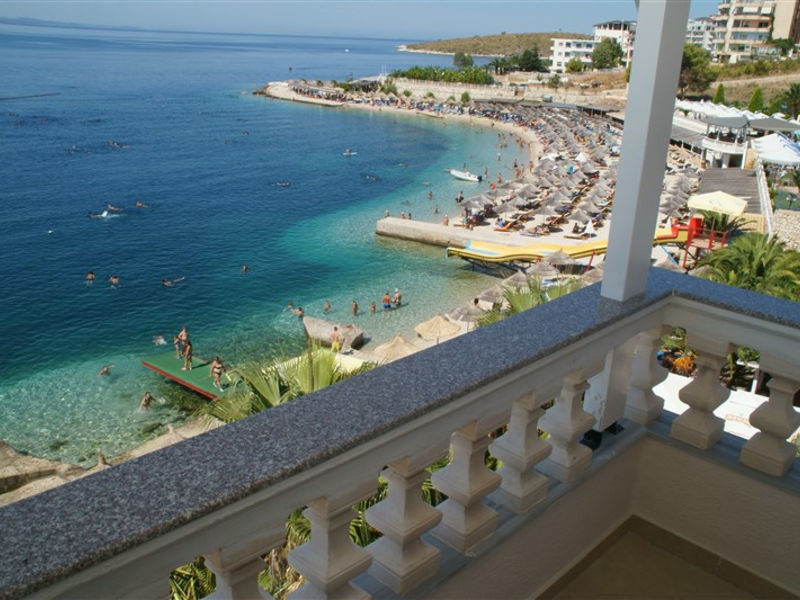 Villa E Bardhë