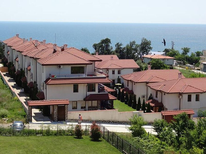 Villa Vemara Club