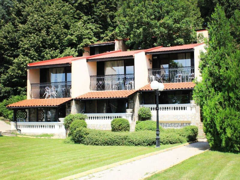Villas Elenite