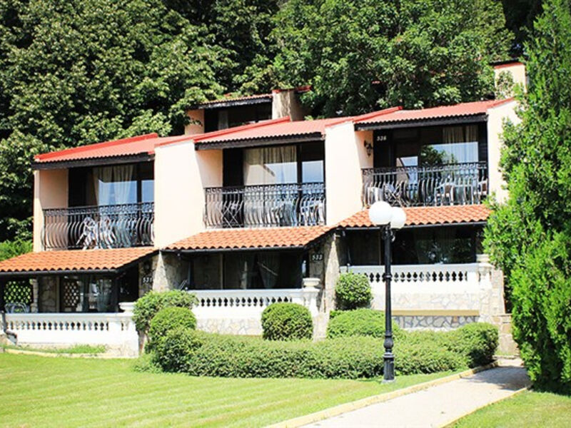 Elenite Villas