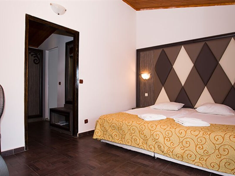 Elenite Villas