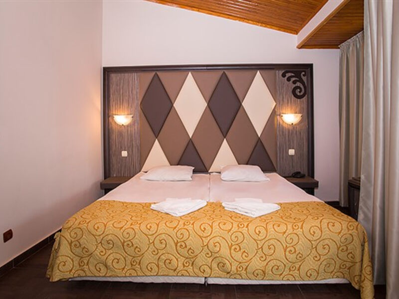 Elenite Villas