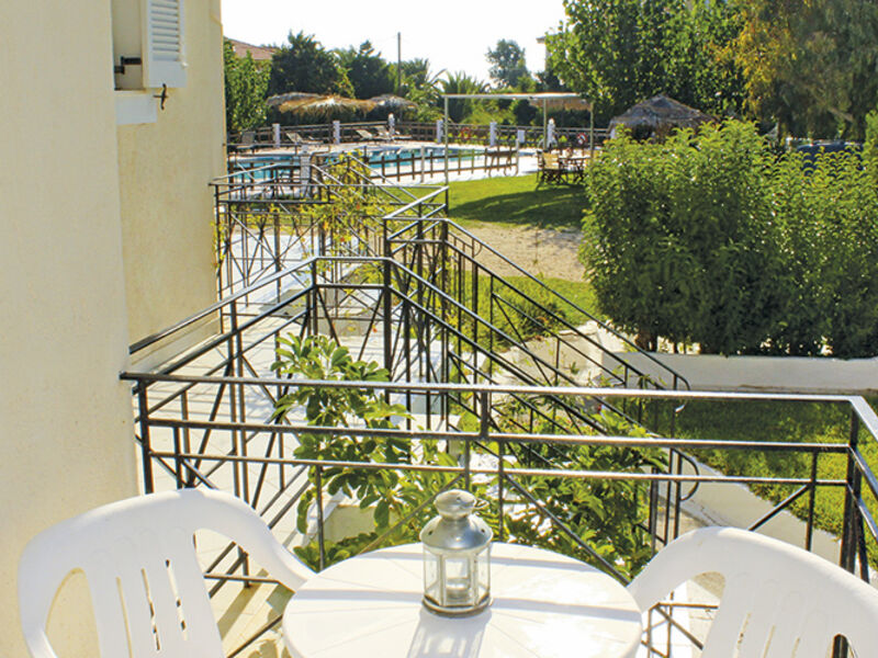 Aparthotel Vitoratos Katerina Studios
