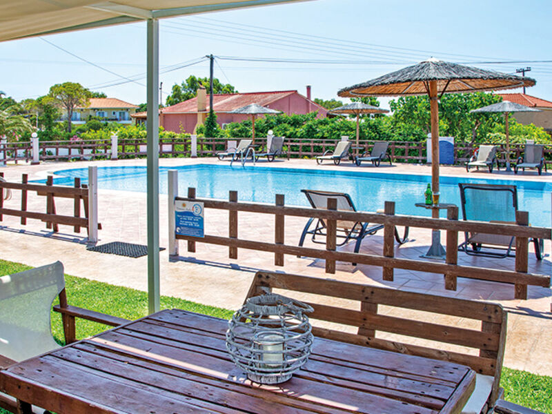 Aparthotel Vitoratos Katerina Studios