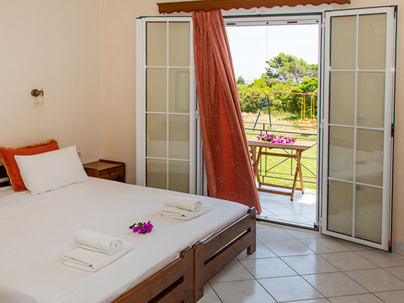 Aparthotel Vitoratos Katerina Studios