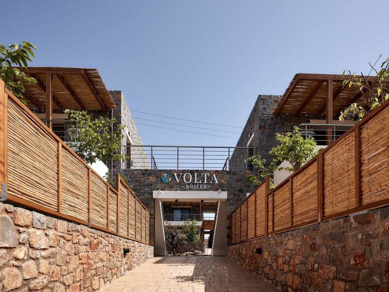 Volta Suites & Villas