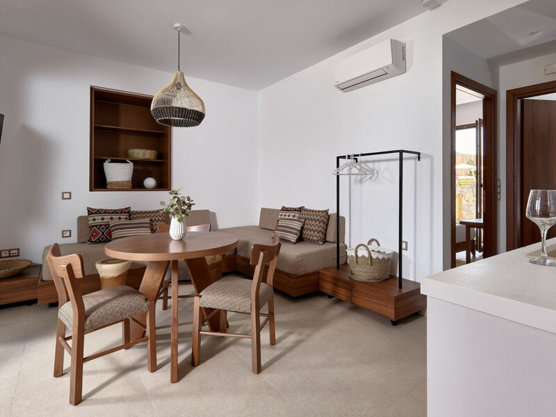 Volta Suites & Villas