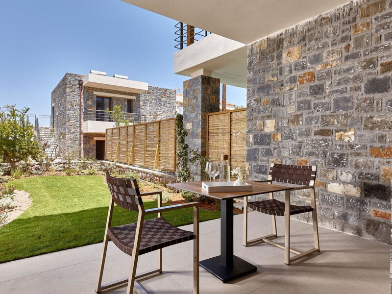 Volta Suites & Villas