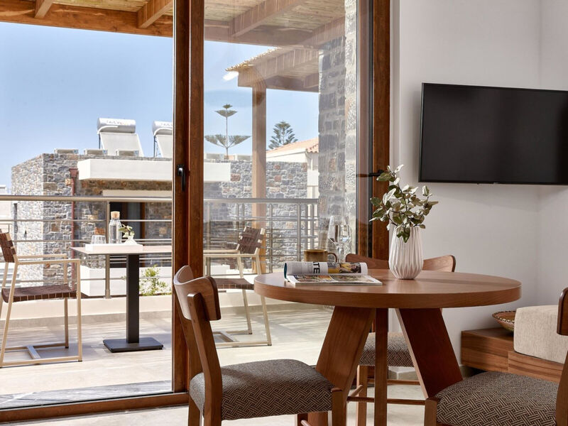 Volta Suites & Villas