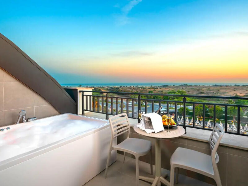 Vox Maris Resort