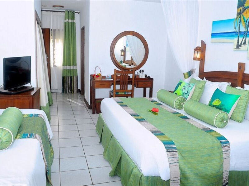 Voyager Beach Resort