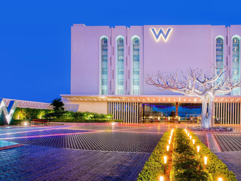 W Muscat