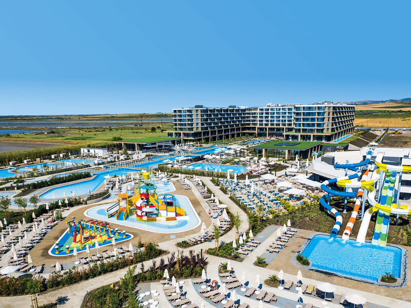 Wave Resort