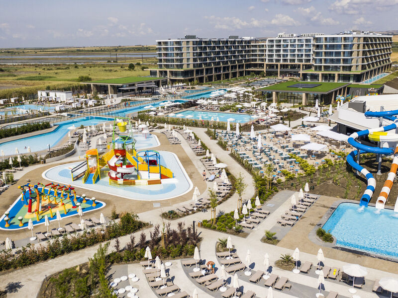 Wave Resort