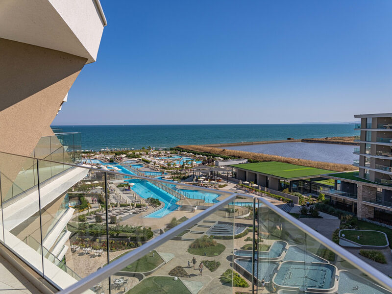 Wave Resort