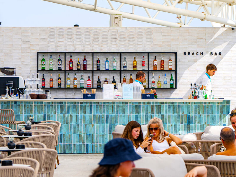 Wave Resort