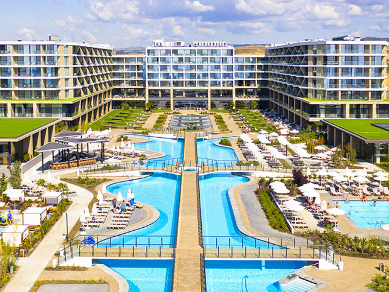 Wave Resort