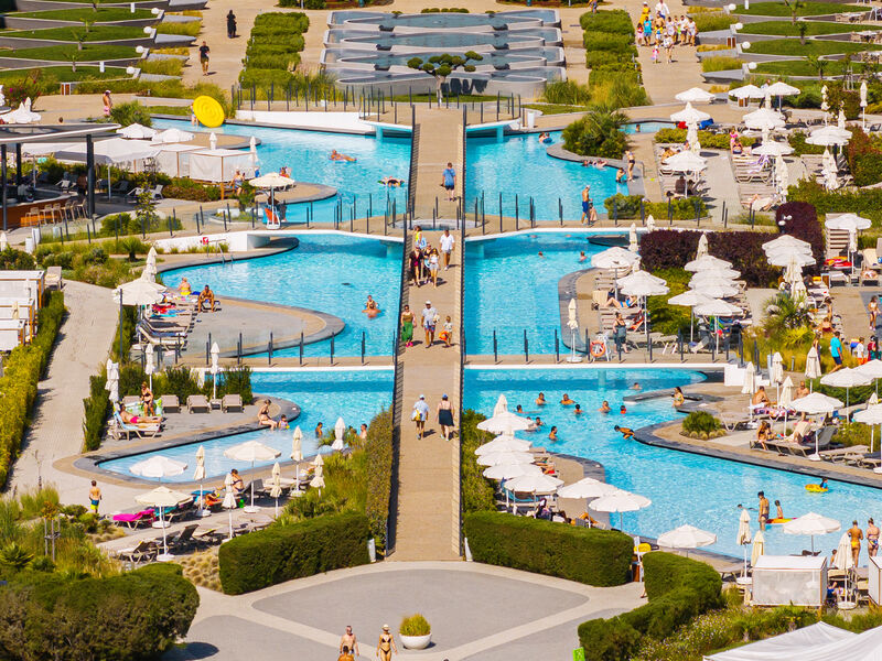 Wave Resort