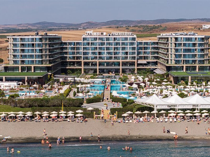 Wave Resort