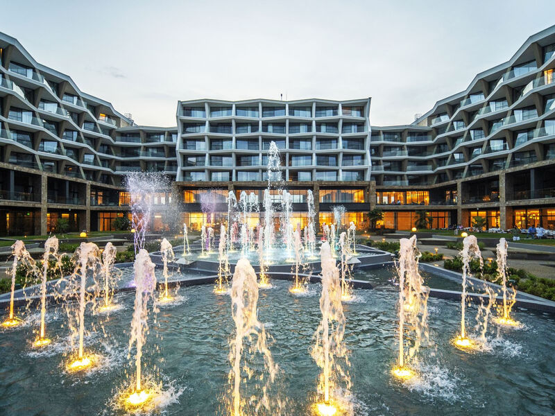 Wave Resort