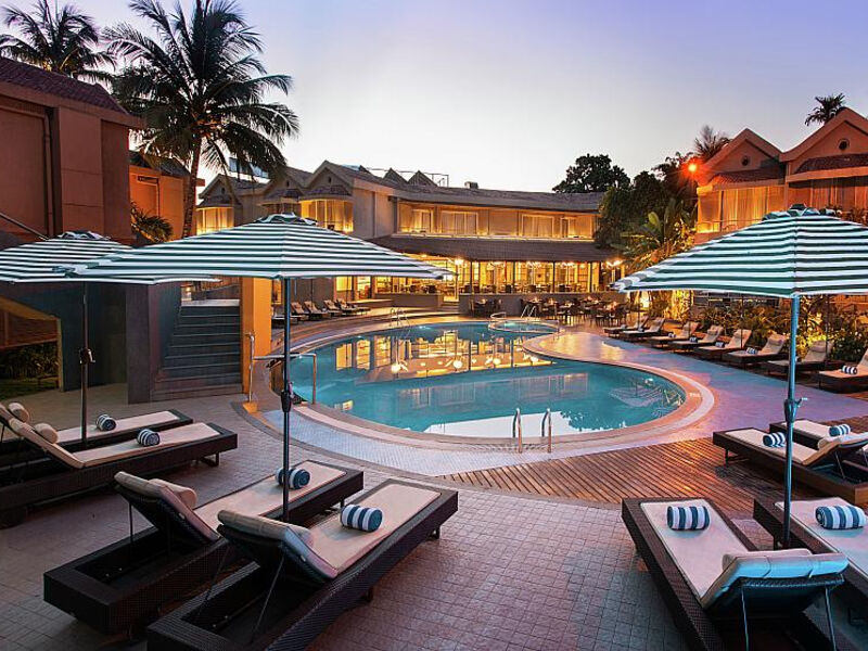 Whispering Palms Beach Resort