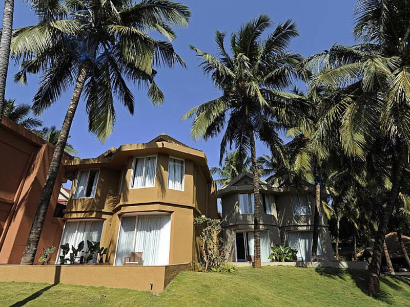 Whispering Palms Beach Resort