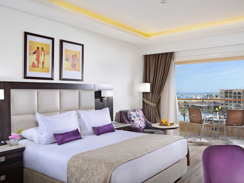 Albatros White Beach