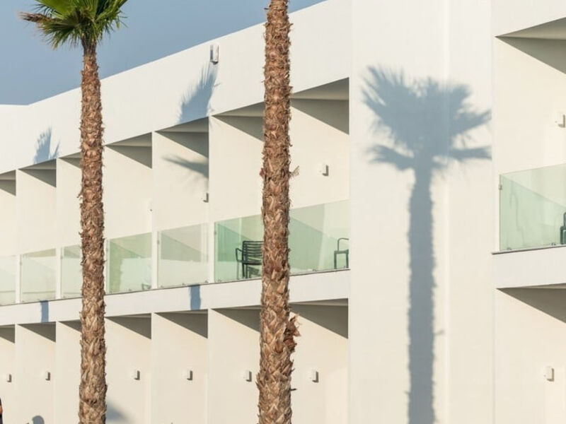 White Dreams Resort